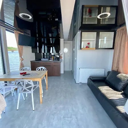 Na Wodzie - Houseboat Porta Mare Kamien Pomorski