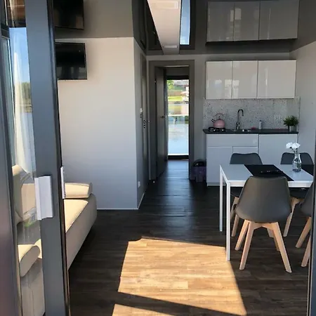 Hausboot- Na Wodzie - Houseboat Porta Mare Kamien Pomorski
